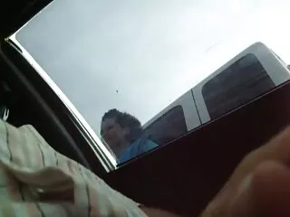 Fiatal barátok hoztak létre egy fotózásra pornó. Útközben a két modellnek megvan a maga varázsa egy lányról, fotográfiáról, és közülük dugás videók hárman egymás fenekét, mellbimbóit, ajkait, seggét ölelték meg. Az ujjak és a nyelvek ügyesen mindenkit orgazmusba juttatnak.