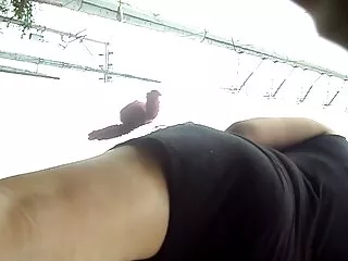 A minőségi kurva hölgy. Tehát, amikor azt akarta, hogy valaki megütötte a jobb, nem tagja a férfiak, ő kell kérem nekem játékokkal. Először a puncijával pozitívabban játszik egy vibrátorral, majd a paphoz. A nyögésből és az ívből ítélve nem bánta meg egy kicsit, mert néhány perc alatt megtanulta használni az autóját, intenzív orgazmust ért ingyen pono el.