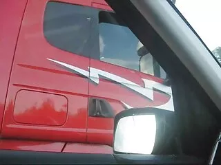 Két gyönyörű lány szexfilm online úgy döntött, hogy Hármasban csinál a szakállas emberrel. Először bekapcsolják, majd vele kezdték szopni a nagy faszt. Amikor mindenki izgatott talán, egy lány ül hétfőn, és mindkettő helyettesíti a lyukak alján a férfi pénisz.