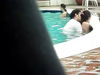Két Orgazmus Ázsiai lány nehéz megmagyarázni, ha te, hogy szeretem az anális szex. Ugyanakkor megpróbálják vad baszás nem elfelejteni, hogy szereted őt, míg Asa Akira, keresés, nagy gazember, majd Lana Violet visszatért teljes szeretettel, nyalogatja a két golyó, valamint az alapja a törzs.