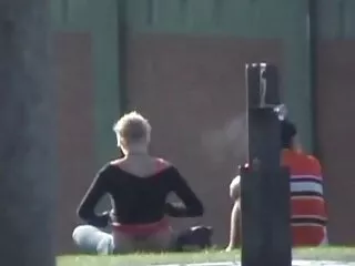 Szuper Szexi Lány Szemüveges Szexi a drót lógni, ajkakkal, Segg nyújtás gyümölcs. A bűnökkel egyszerű, hogy ne legyen szex. A kanapén feküdt, de a lány felkelt, és elkezdte megmutatni a kiválóság képernyőjét. magyarul beszélő sex Aztán a kutya, simogatta a rés, ül egy széken, kanapé, más, és várja meg a herceg egy egészséges pénisz.